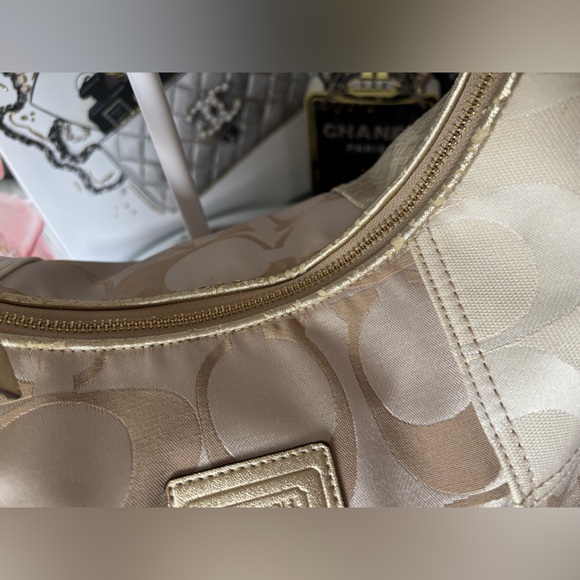 Coach 2012 Patchwork Signature Hobo Bag EUC - Picture 12 of 16